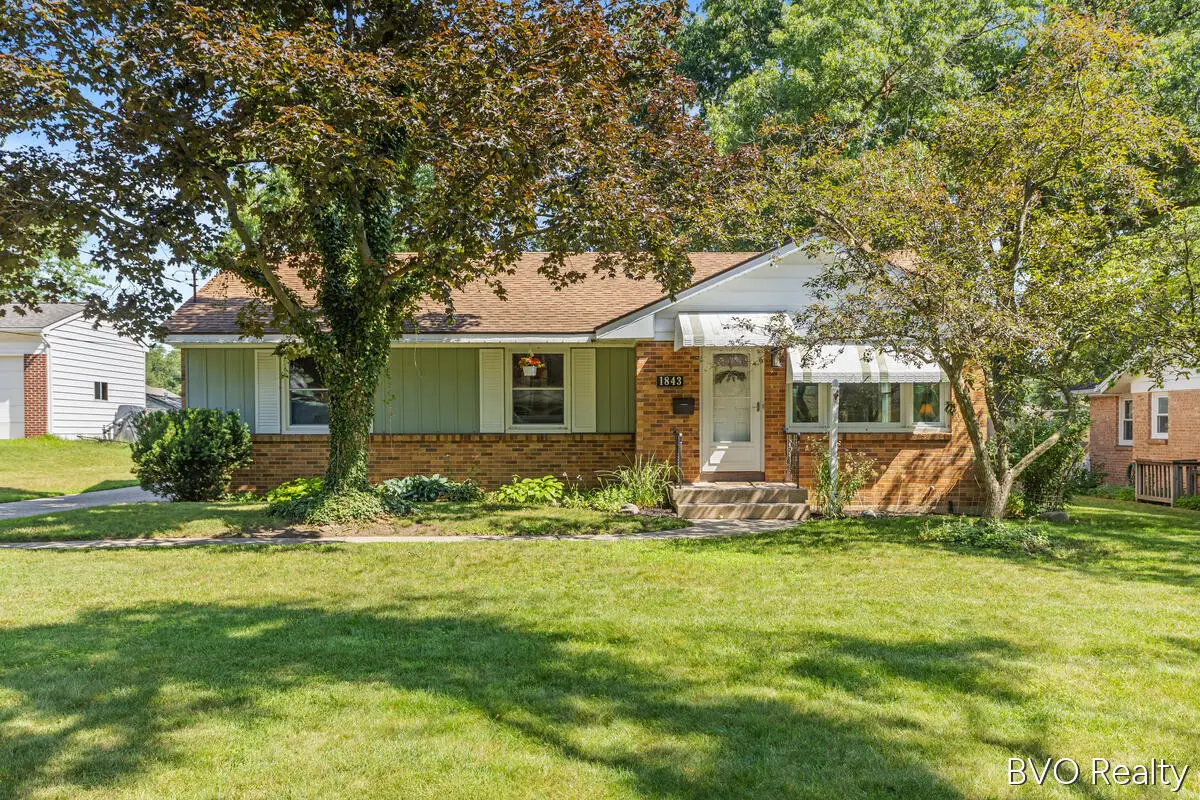 1843 Plymouth Terrace Se, Grand Rapids, MI 49506 - #1
