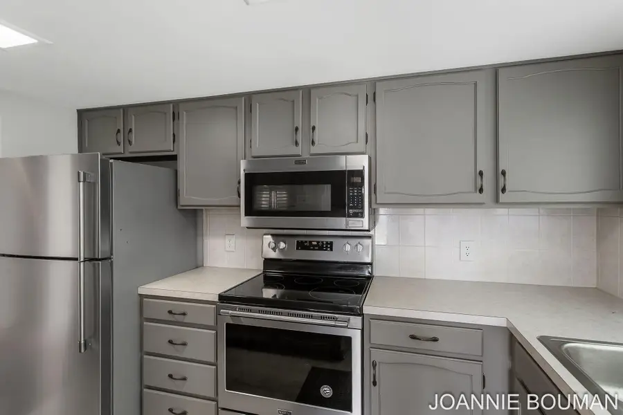 280 Winsted Avenue, Holland, MI 49423 - #3