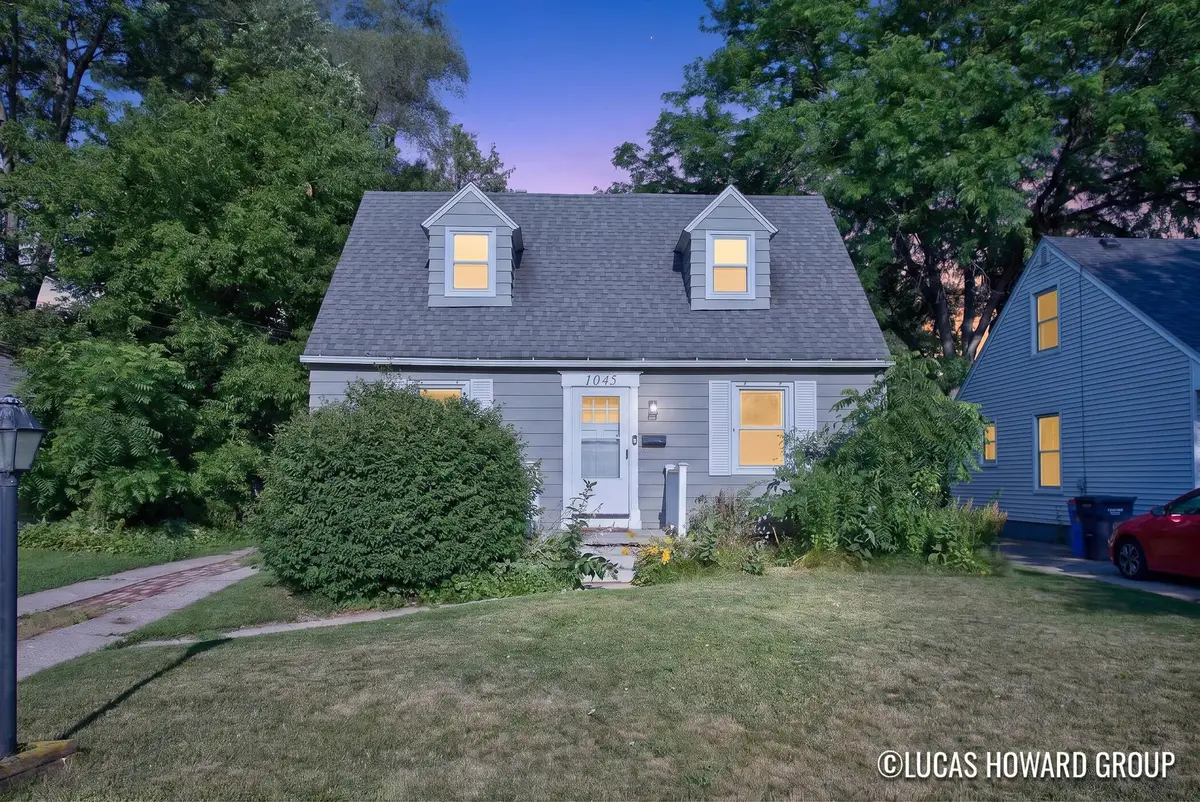 1045 Diamond Avenue Ne, Grand Rapids, MI 49503 - #1