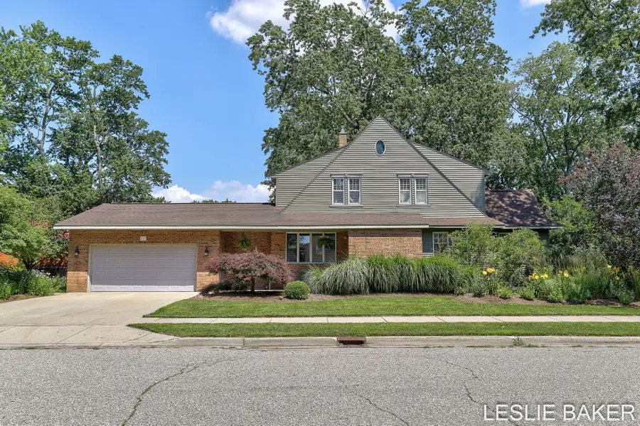 337 N Colonial Street, Zeeland, MI 49464 - #2