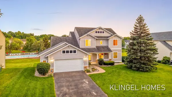 8626 Suntree Lane, Zeeland, MI 49464