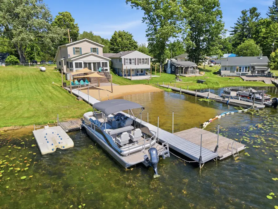 331 Lake Drive, Six Lakes, MI 48886 - #2