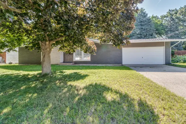 109 Parkshore Drive, Battle Creek, MI 49014