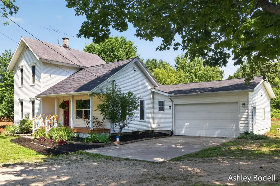 281 7 Mile Road Nw, Alpine, MI 49321 - #2