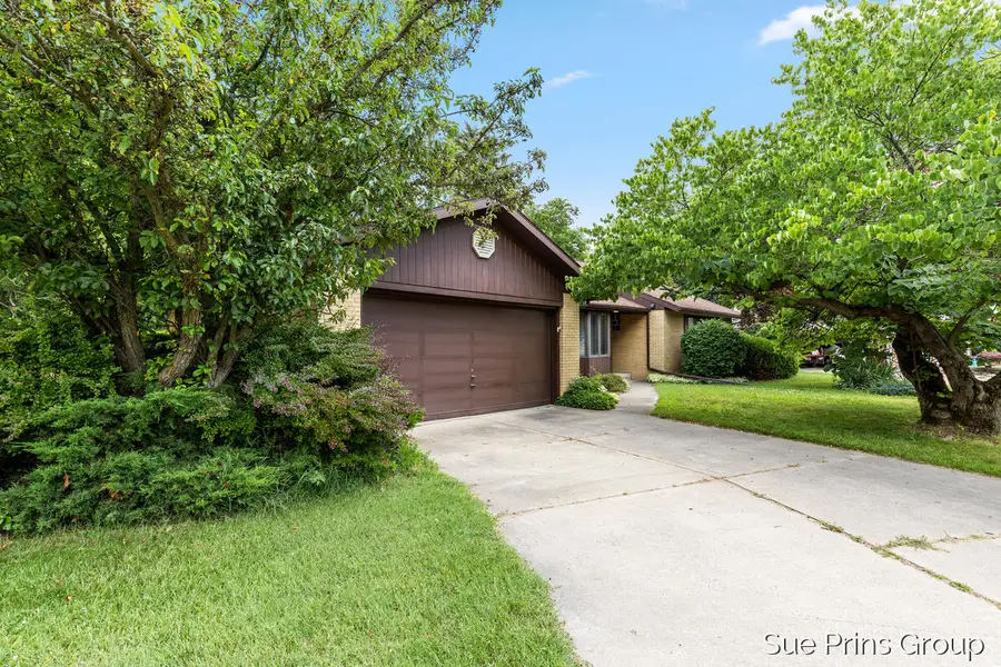 1809 7th Street Nw, Grand Rapids, MI 49504 - #3
