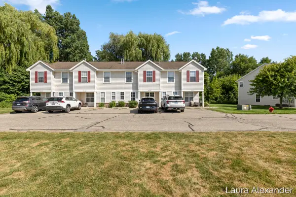 7034 S Cannon Place Drive Ne #29, Rockford, MI 49341