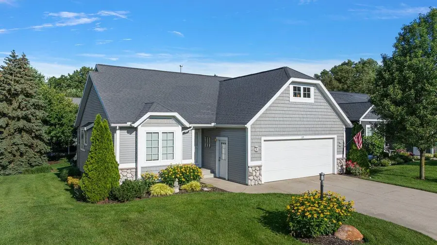 329 Hunters Run Circle, Holland, MI 49423 - #3