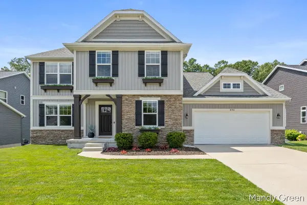 495 Highlander Drive Ne, Rockford, MI 49341