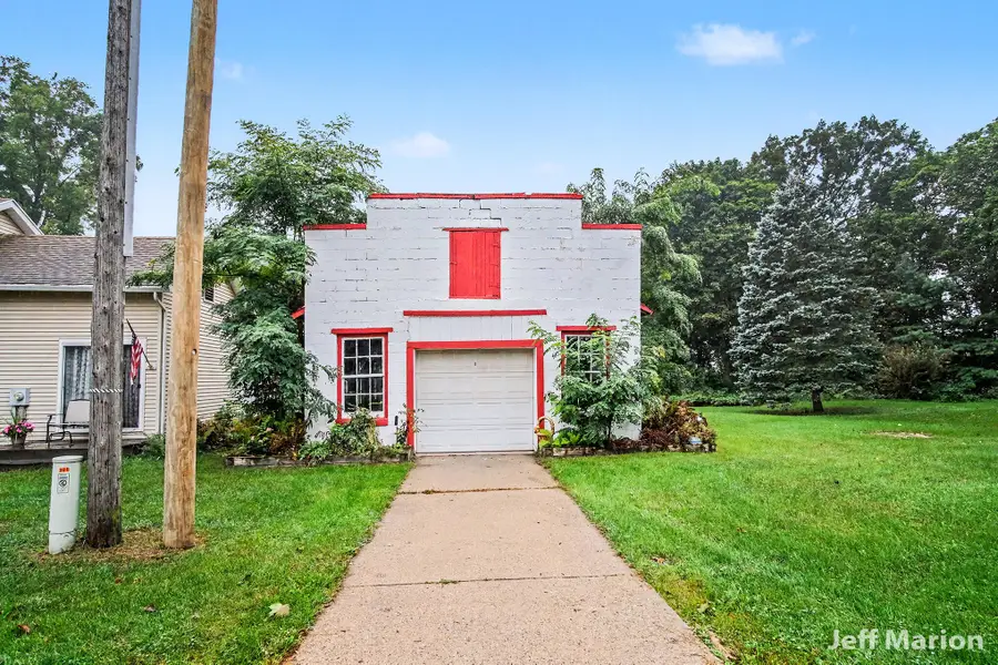 301 N Clay Street, Greenville, MI 48838 - #3