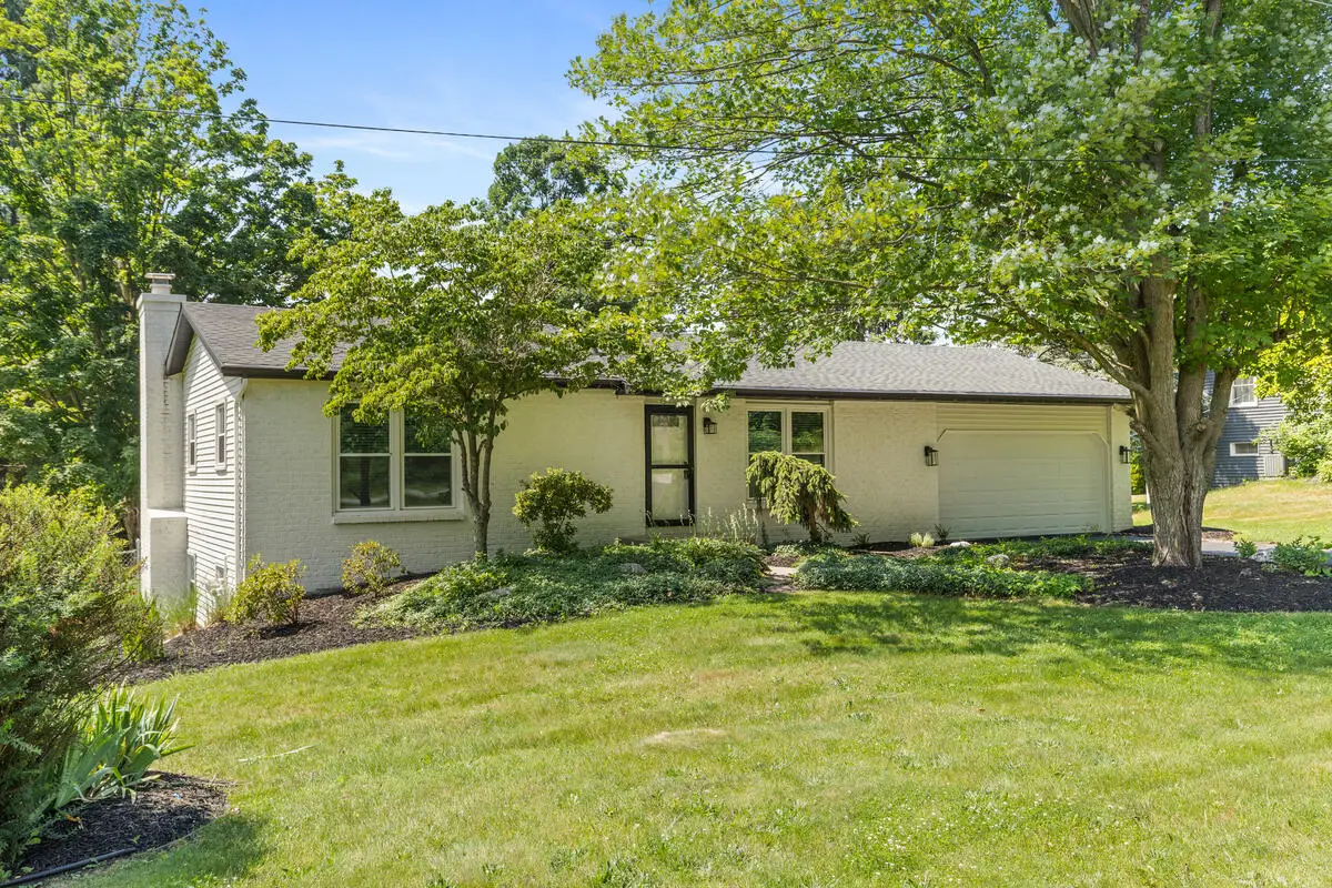 86 7 Mile Road Ne, Comstock Park, MI 49321 - #1