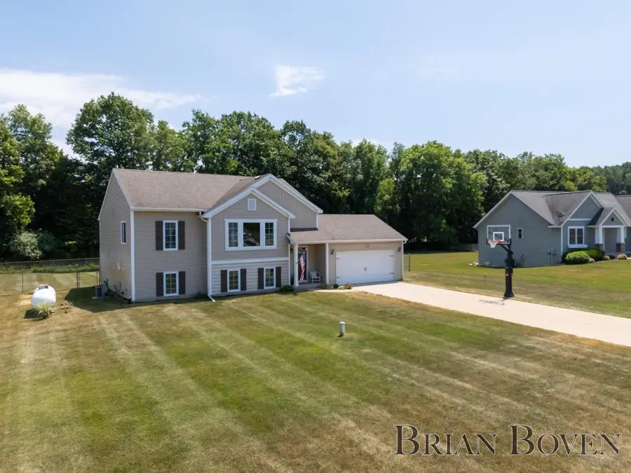 13346 Sunset View Drive Ne, Cedar Springs, MI 49319 - #2