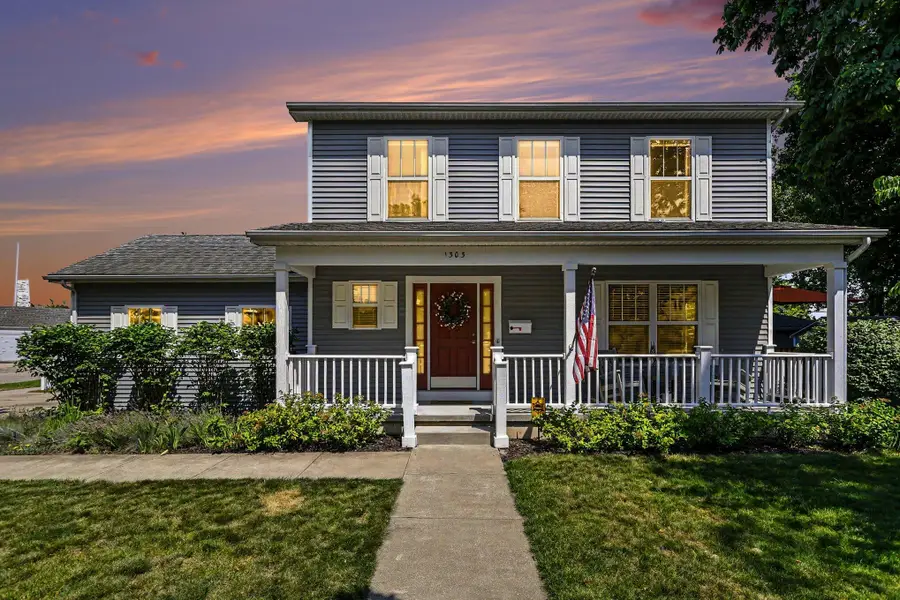 1303 Forres Avenue, Saint Joseph, MI 49085 - #2
