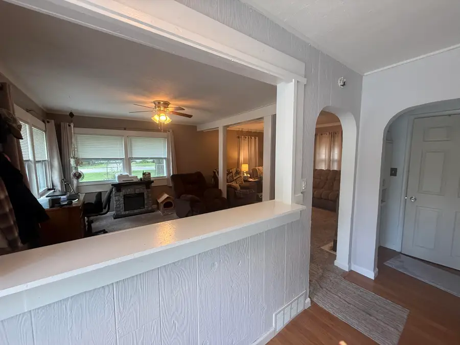 926 Bryant Avenue, Jackson, MI 49202 - #2