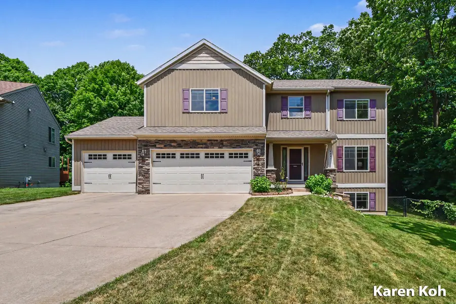 4521 Burton Forest Court Se, Grand Rapids, MI 49546 - #2