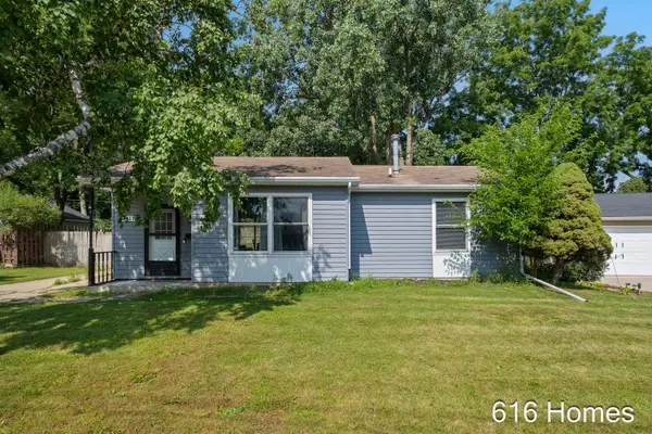 1911 Benjamin Avenue Ne, Grand Rapids, MI 49505