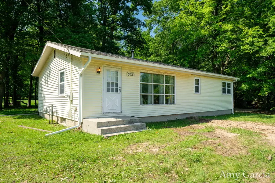 3530 11 Mile Road Ne, Rockford, MI 49341 - #3