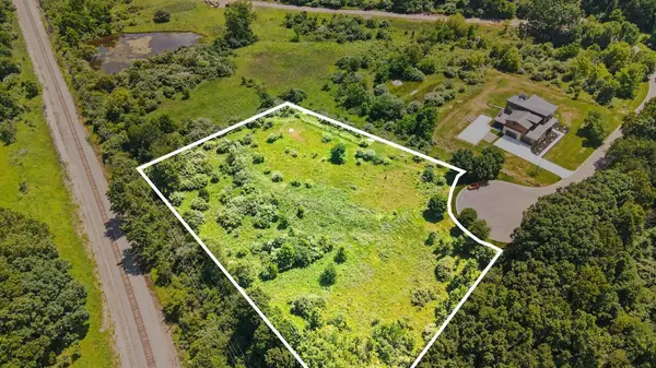 6894 Bridgewood Hills Drive, Dexter, MI 48130