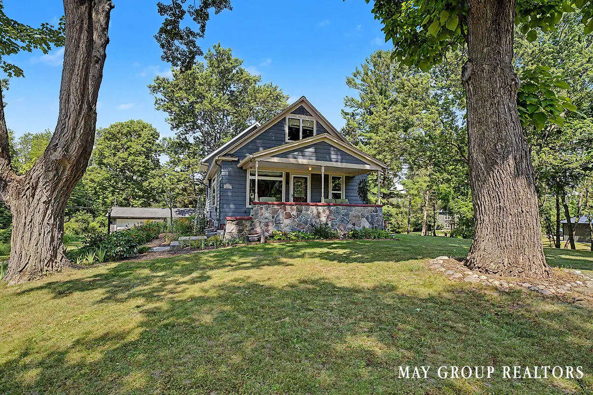 665 Honey Creek Avenue Ne, Ada, MI 49301 - #1