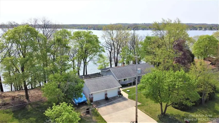 1827 Wamplers Heights Drive, Brooklyn, MI 49230 - #2