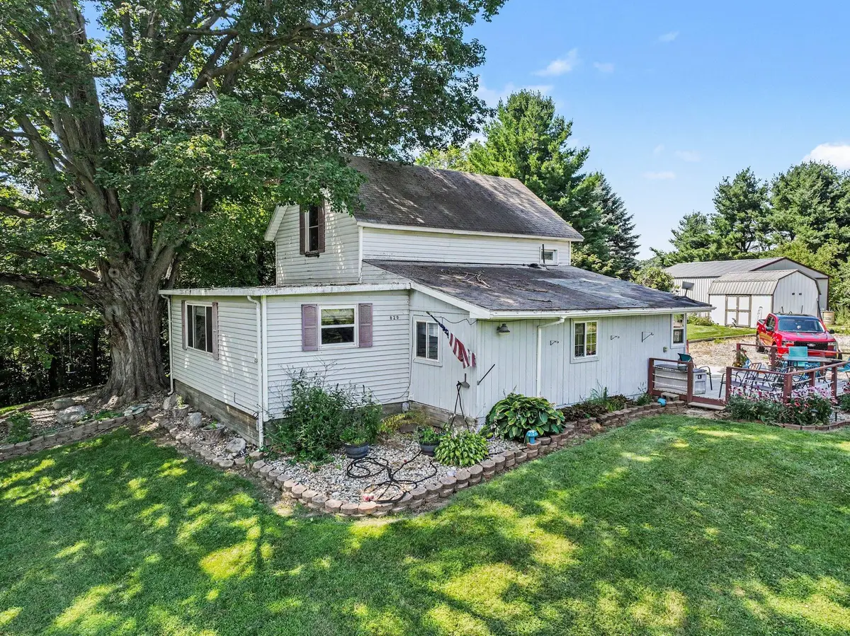 829 E Wagner Road, Buchanan, MI 49107 - #1