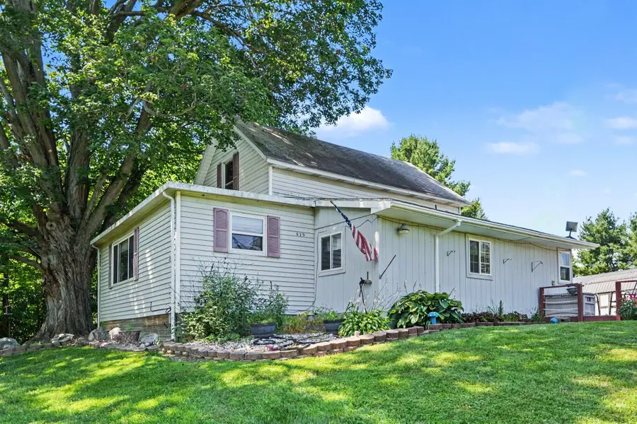 829 E Wagner Road, Buchanan, MI 49107 - #2