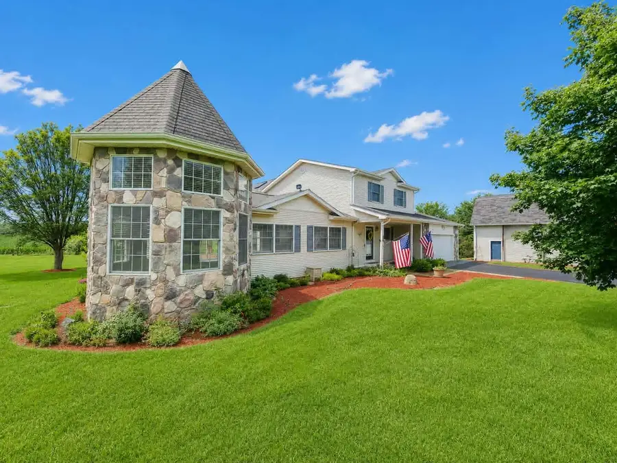 6640 Wolf Lake Road, Jackson, MI 49201 - #2