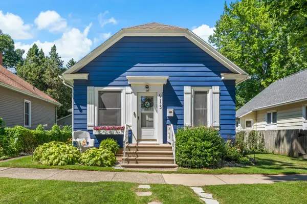 913 Wolcott Avenue, St. Joseph, MI 49085