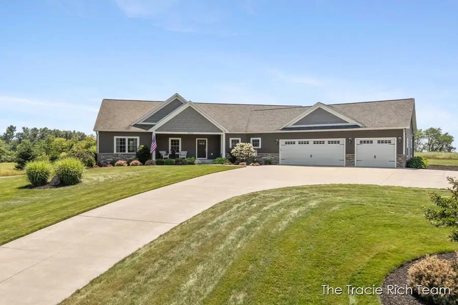 5930 12 Mile Road Ne, Rockford, MI 49341 - #2
