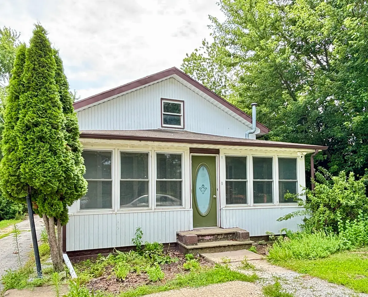 210 Ash Street E, Three Oaks, MI 49128 - #1