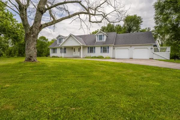 8535 Eau Claire Road, Berrien Center, MI 49102