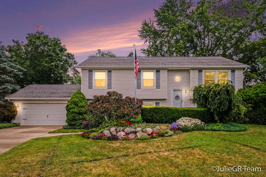6635 E Via Vista Court Ne, Rockford, MI 49341 - #2