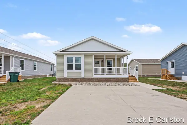 1283 E Ellis Road #28, Norton Shores, MI 49441
