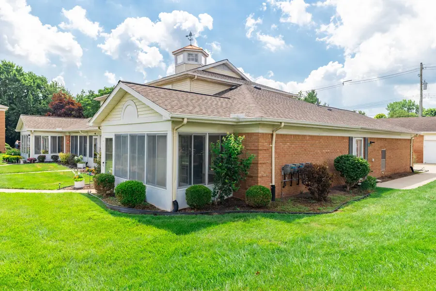 8217 Grays Drive #9, Grosse Ile, MI 48138 - #3