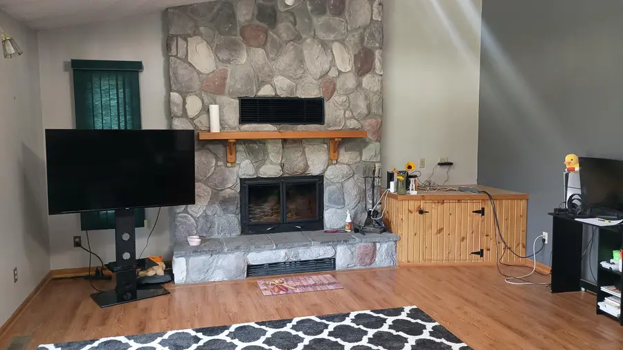 301 S Gordon Road, Scottville, MI 49454 - #2