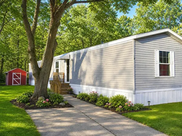 411 S Grover Avenue, Alma, MI 48801