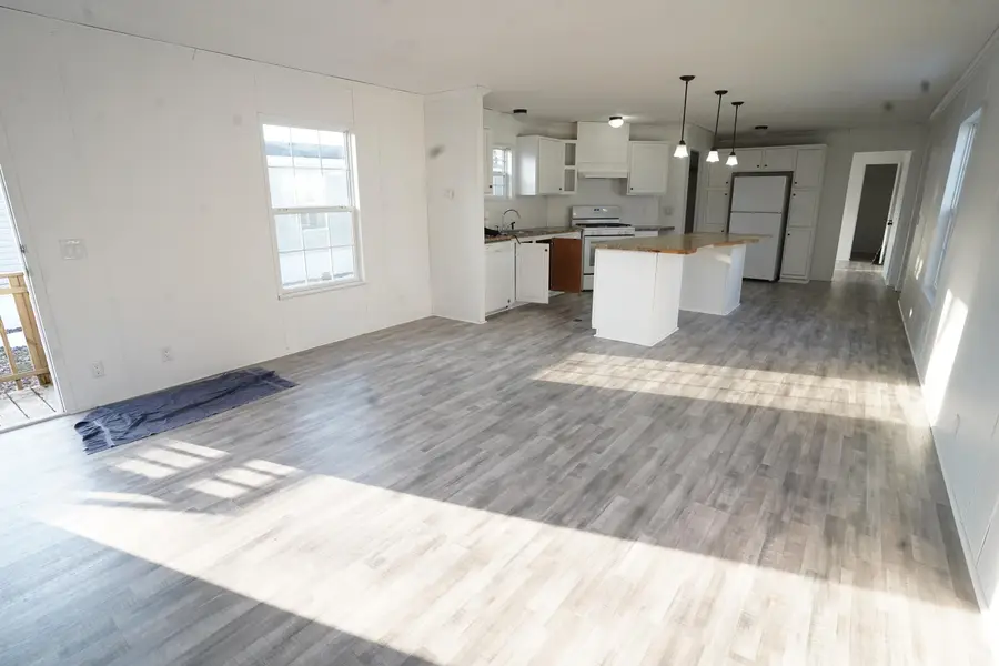 411 S Grover Avenue, Alma, MI 48801 - #2