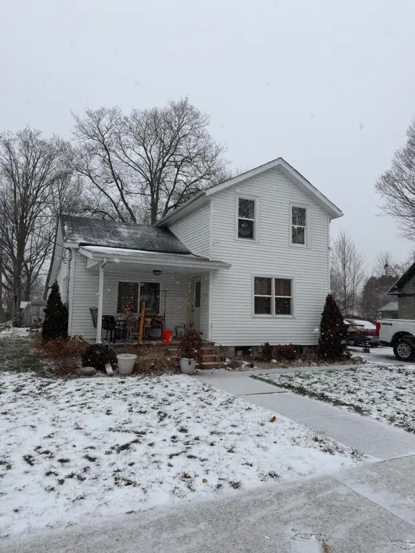 108 N Lincoln Avenue, Three Rivers, MI 49093