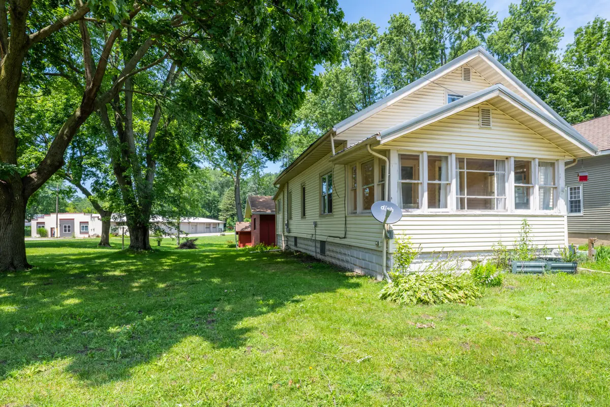 135 W St Joseph Street, Coloma, MI 49038 - #1