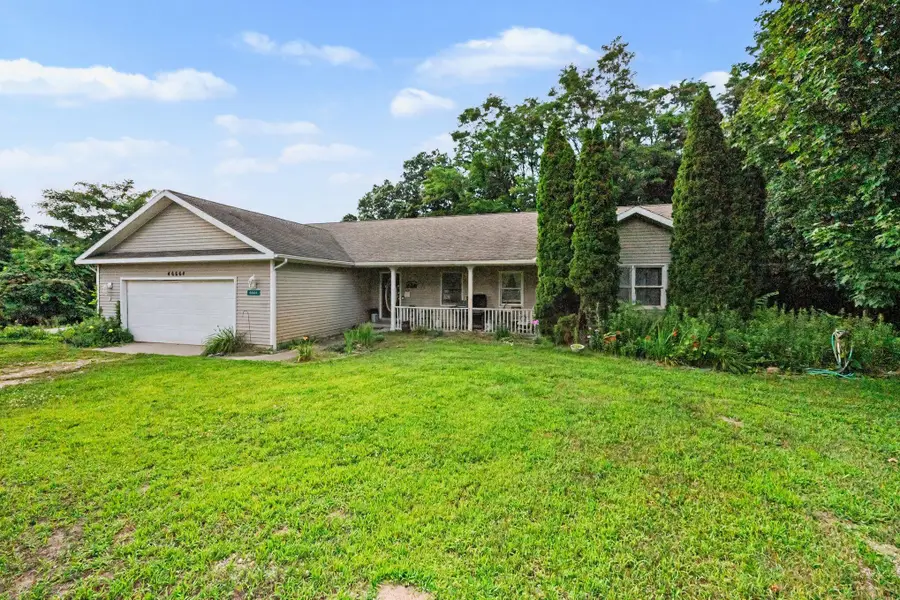 46664 Co Rd 374, Lawrence, MI 49079 - #2