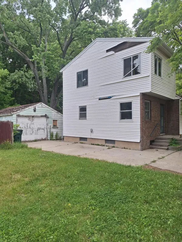 2104 Melvin Court, Lansing, MI 48917