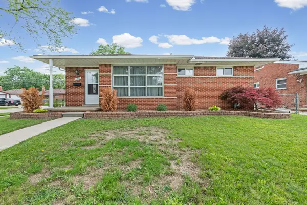 8417 Colonial Street, Dearborn Heights, MI 48127