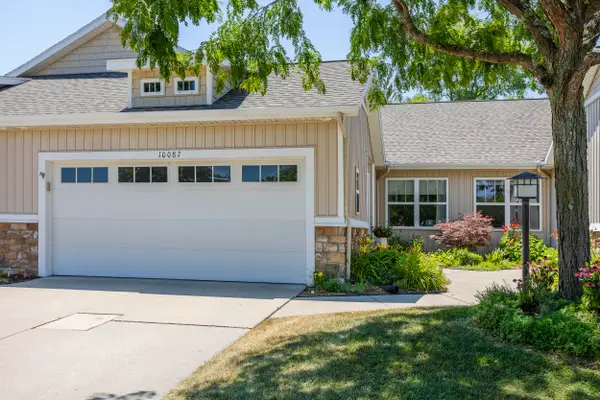 10087 S Crossroad Circle Se #12, Caledonia, MI 49316