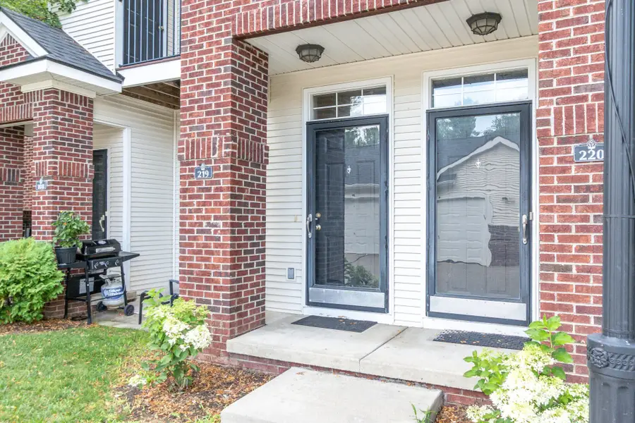 229 Scio Village Court, Ann Arbor, MI 48103 - #3