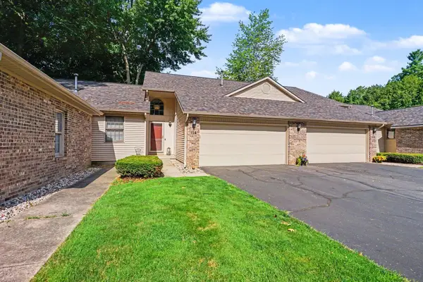 114 Sandy Point Drive #14, Holland, MI 49424