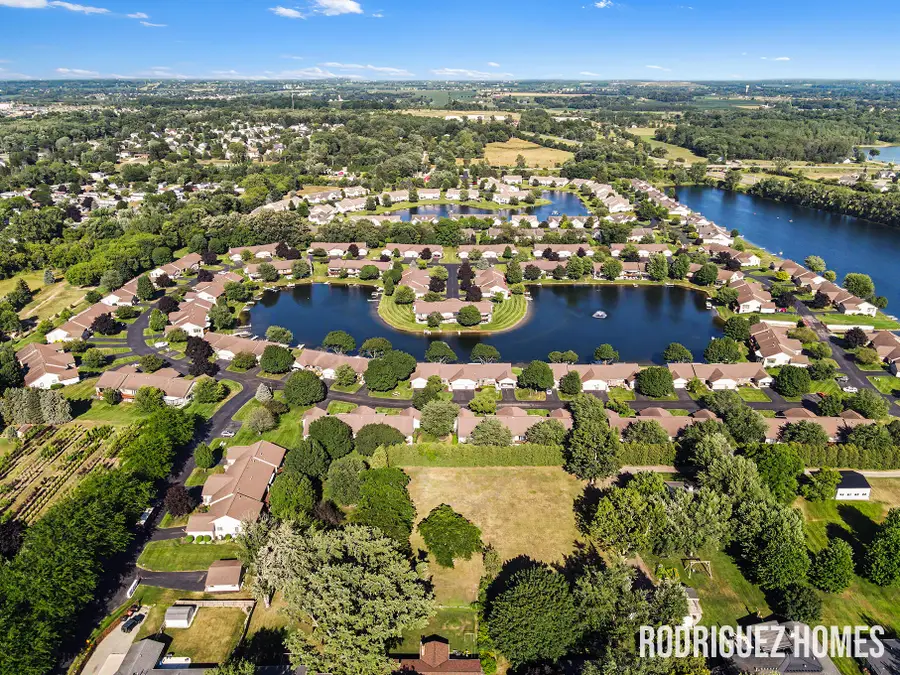 1731 Lakeview Drive, Zeeland, MI 49464 - #2