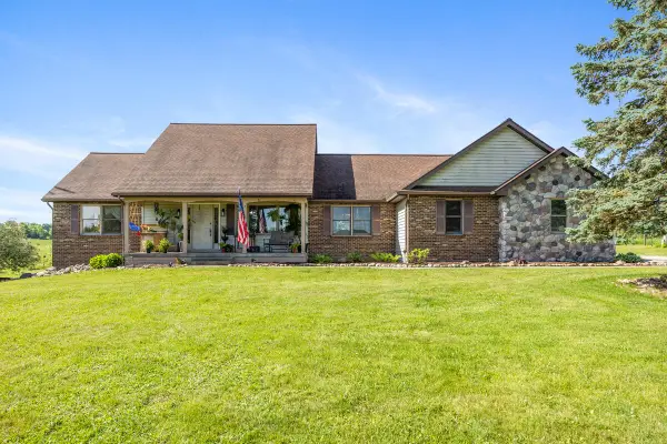 2189 W Vermontville Highway, Charlotte, MI 48813