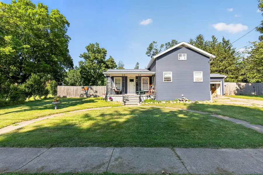 411 East Street, Jonesville, MI 49250 - #3