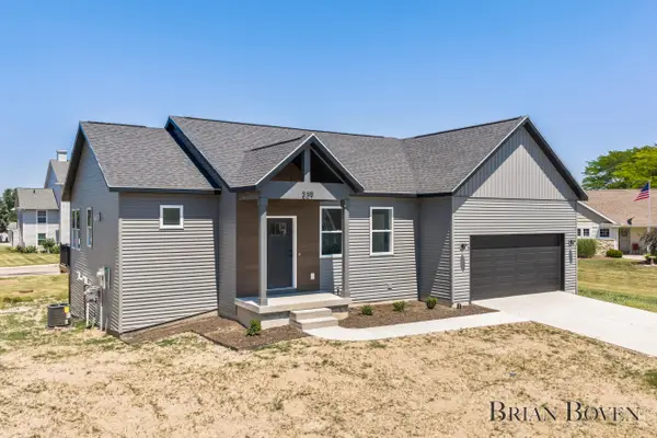 239 W Gardner Street Nw, Sparta, MI 49345