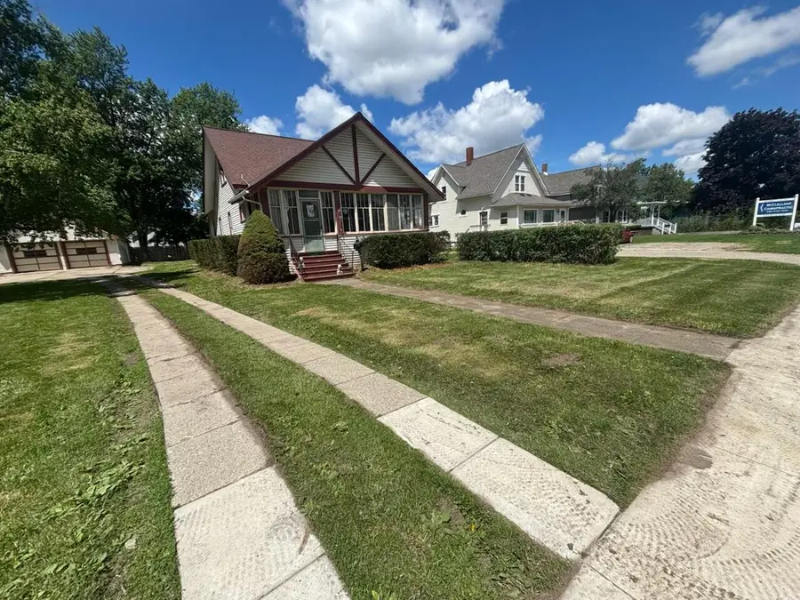3194 Main Street, Marlette, MI 48453 - #2