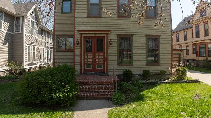 130 College Avenue Ne, Grand Rapids, MI 49503 - #2